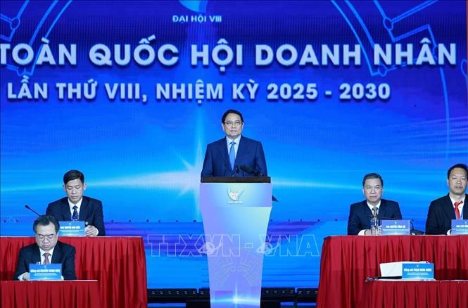 Thủ tướng Phạm Minh Ch&iacute;nh: Doanh nghiệp, doanh nh&acirc;n trẻ thi đua 6 nhất