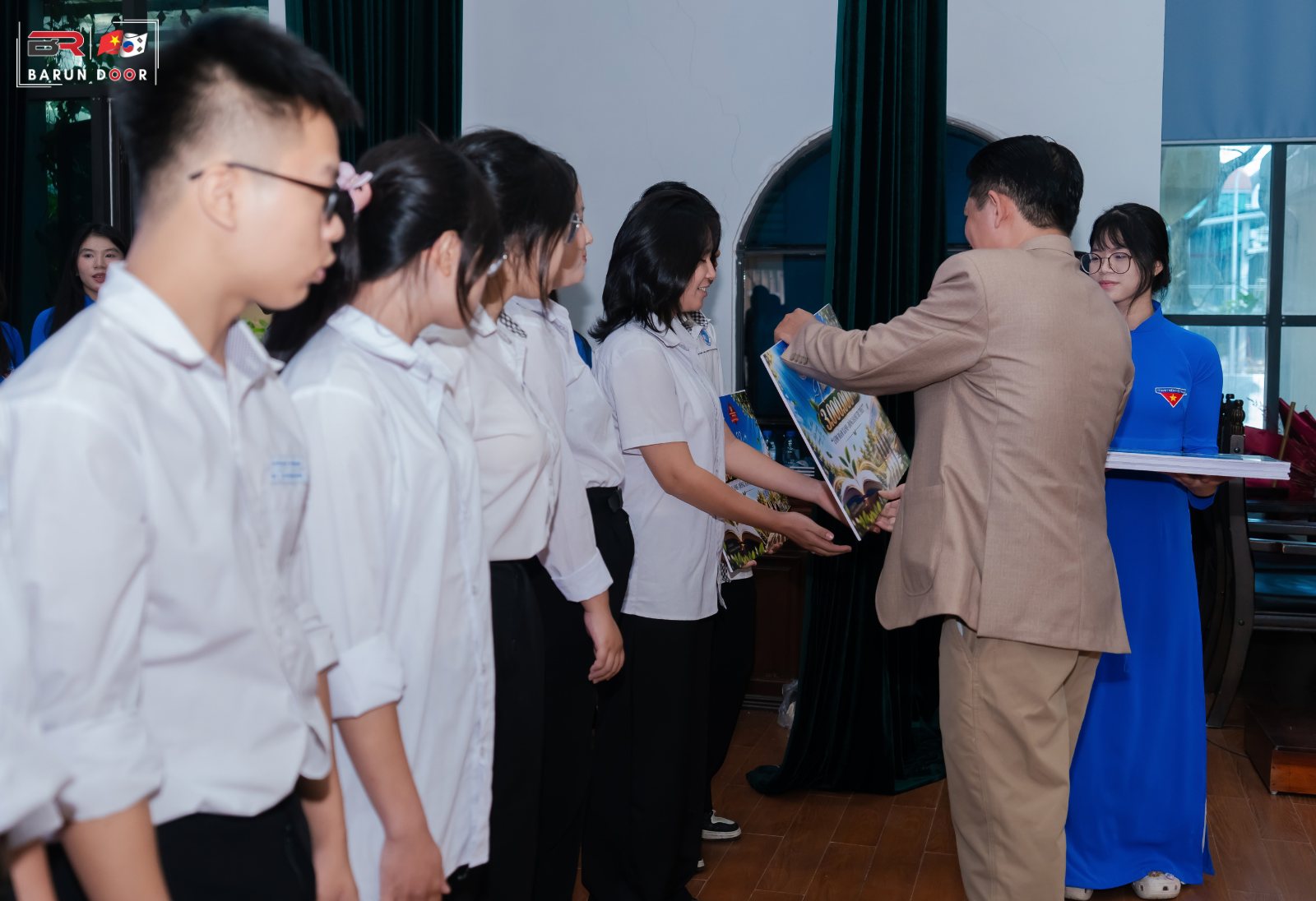 Barun Door đồng h&agrave;nh chương tr&igrave;nh Ươm mầm xanh &ndash; Đồng h&agrave;nh tri thức