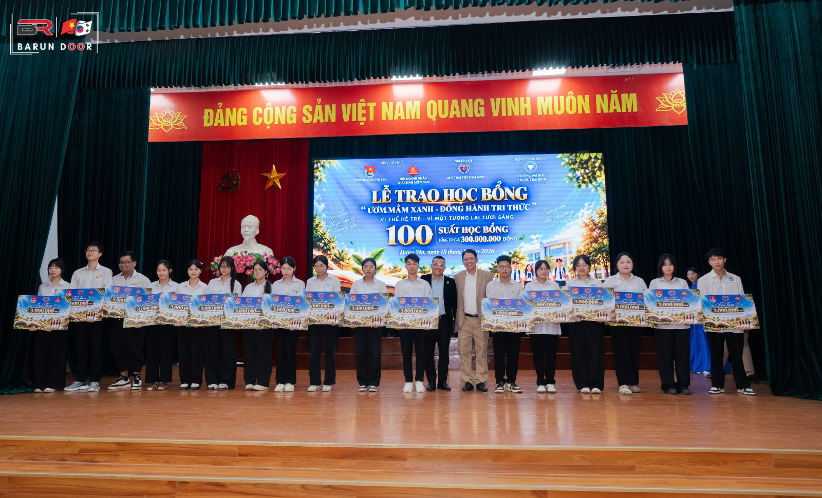 Barun Door đồng h&agrave;nh chương tr&igrave;nh Ươm mầm xanh &ndash; Đồng h&agrave;nh tri thức