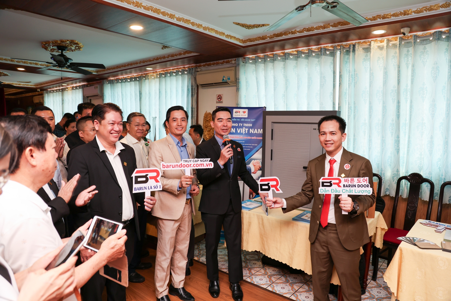 Barun door tham dự chương trình “Cà phê Doanh nhân Thái Bình miền Nam” – kết nối, sẻ chia và lan tỏa giá trị nhân văn