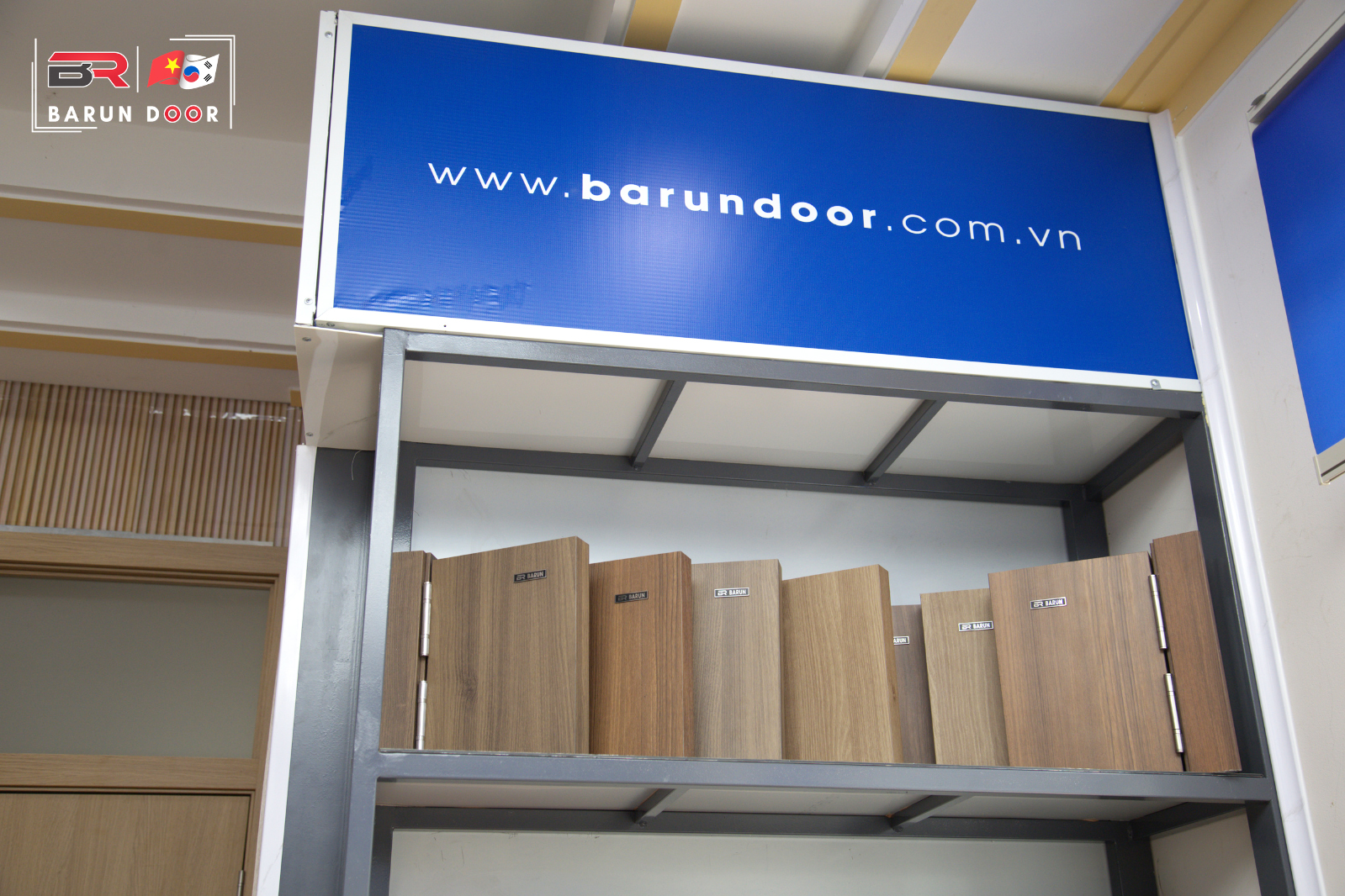 mỗi nh&oacute;m m&agrave;u mang một c&aacute; t&iacute;nh ri&ecirc;ng của barun door