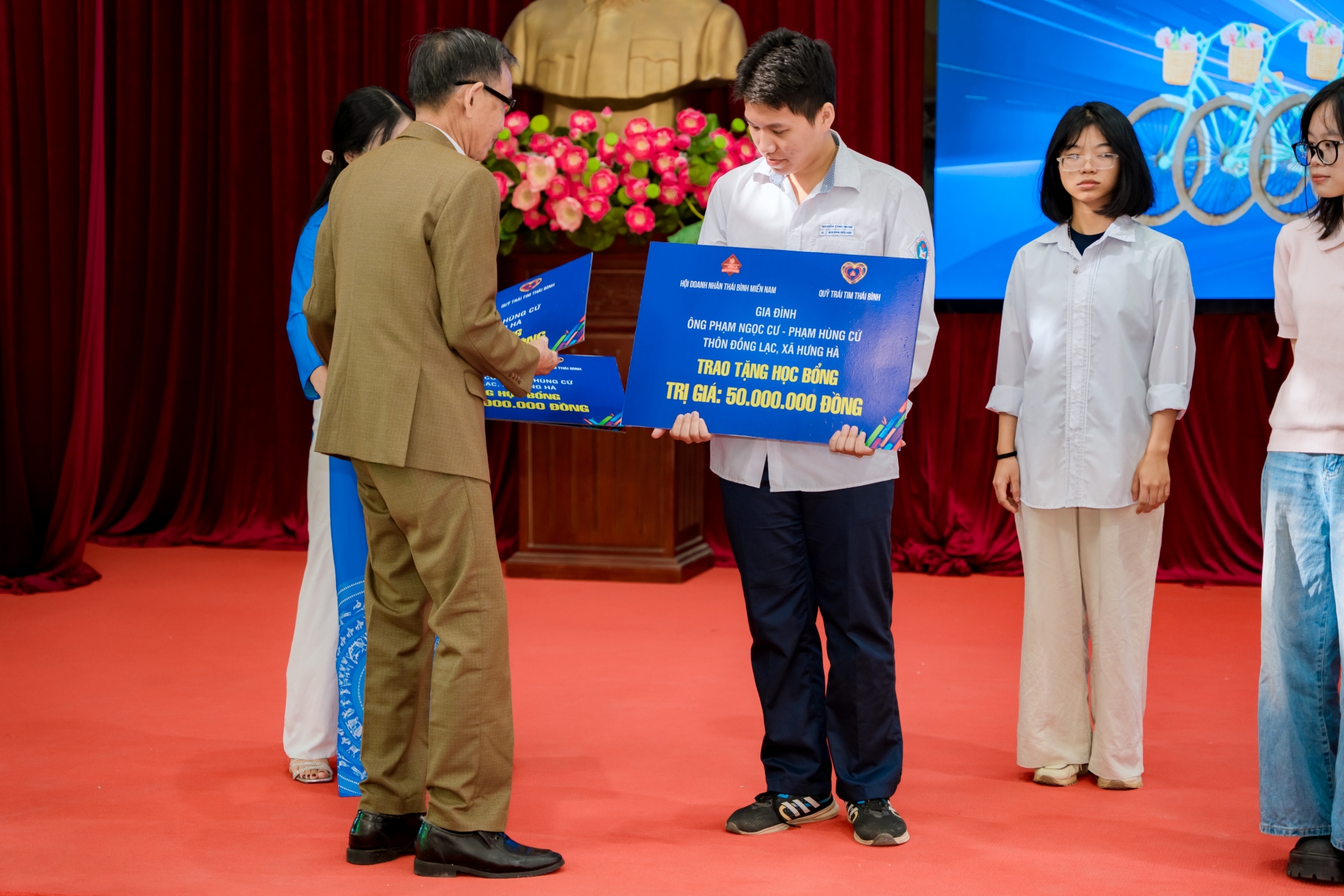 Cộng đồng 1