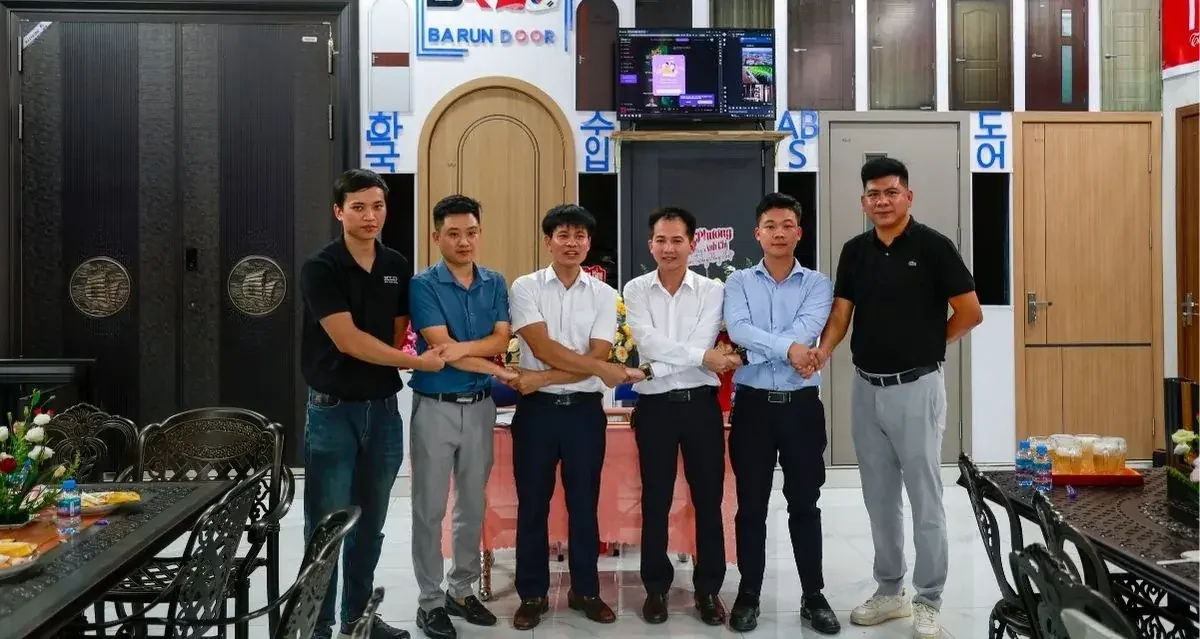 Barun Door hỗ trợ đại lý những gì?